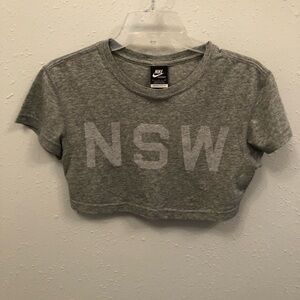 NIKE Cropped Tee